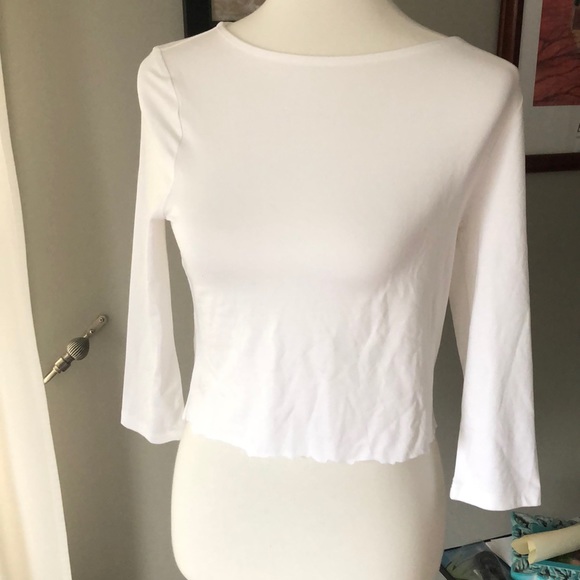 a new day Tops - Cute and Basic White Long Sleeve Crop Top